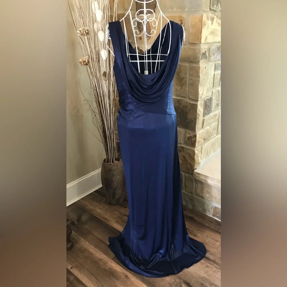 Adrianna Papell Formal, Navy Blue Color, In excellent condition. - Picture 2 of 6